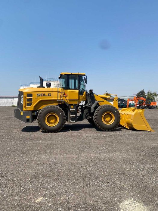 Фронтальный погрузчик SDLG L956HE Навоий