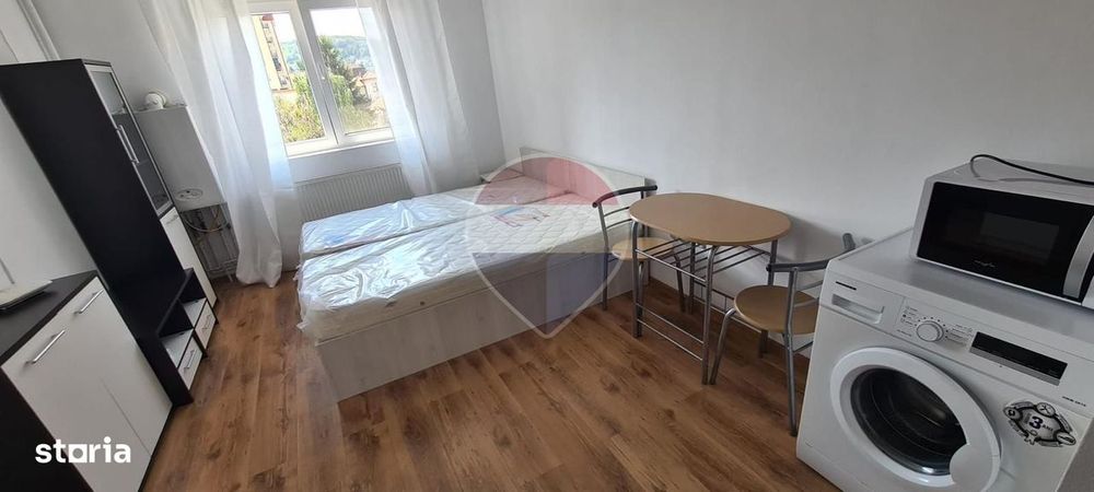 Garsonieră ideală pentru studenți - la baza Colinei Universității — fotografia 1