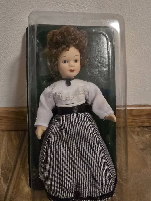 DeAgostini порцеланови кукли