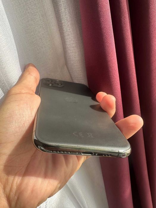 Iphone 11 Pro 64 Gb baterie 88 %  Liber de retea Impecabil