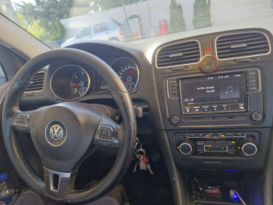 VOLKSWAGEN Golf 2010 — imagine 2