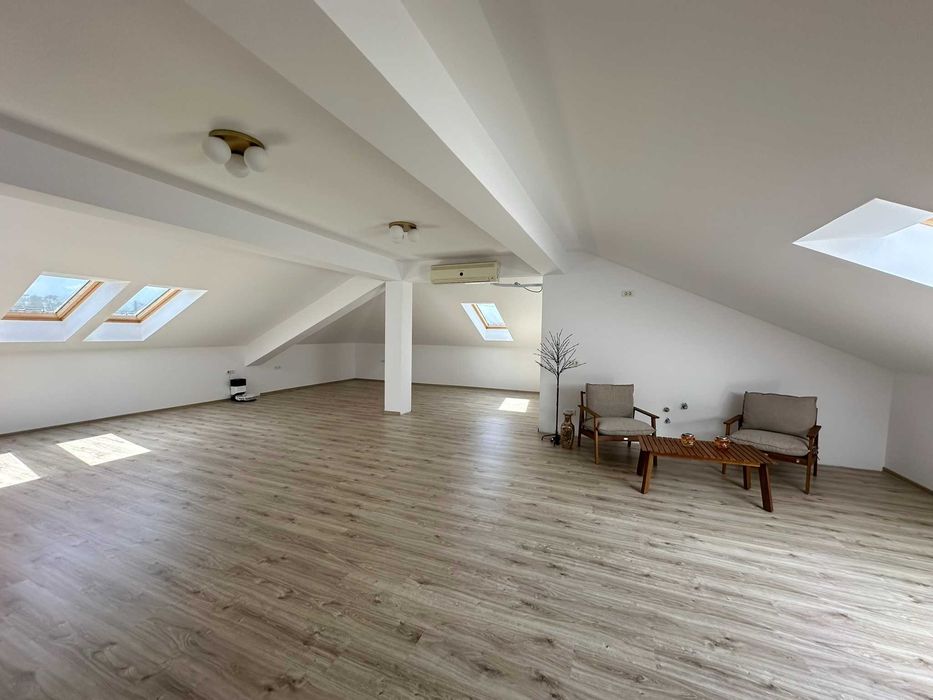 Casa individuala P+M , Mosnita Noua, zona centrala, carport,panouri fotovoltaice