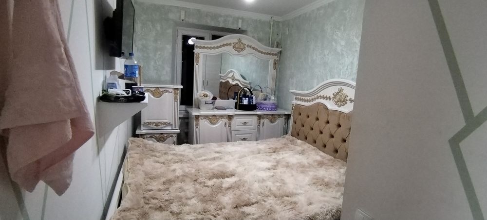 Sirochni. Obshijit uy sotiladi.