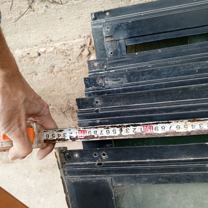 Окна с рамой от автобуса