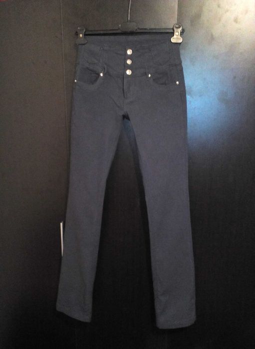 Разпродажба: 1) Дънки FLOYD, W27 / L33;  2) Дънки Benneton, W28
