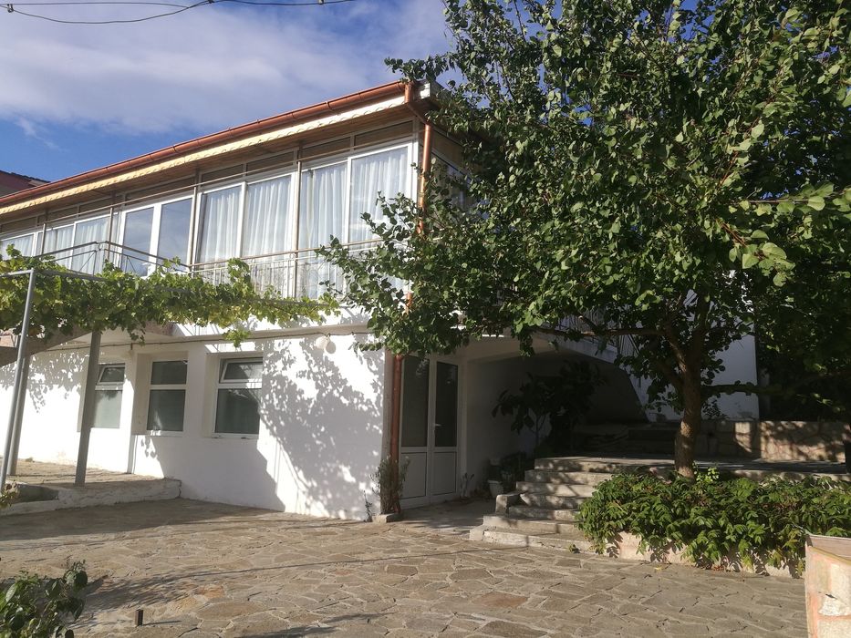 Дава се под наем Заведение в Бяла - 250 кв.м за 510 € - Снимка #4