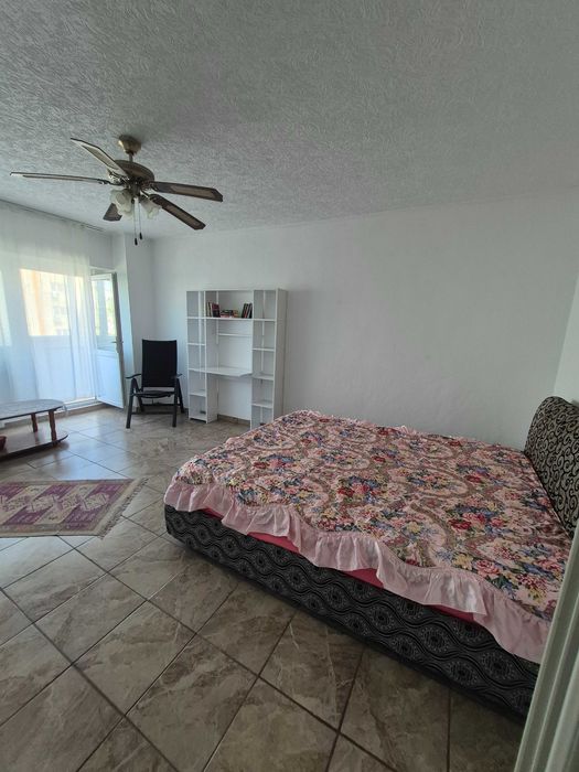 Garsoniera 42 mp,balcon spatios,5 min metrou Mihai Bravu,5 min Mall Vitan