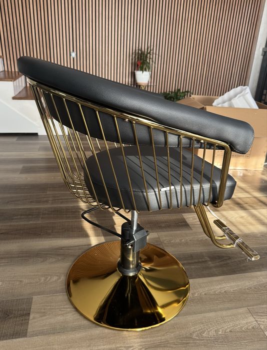 Scaun frizerie gold luxury hidraulic , reglabil inaltime