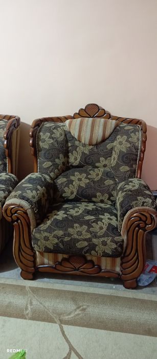 Диваны и кресла .