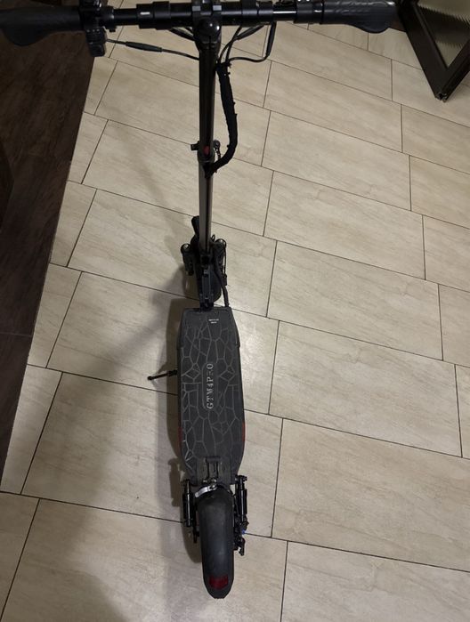 GT M4 Pro (электросамокат)