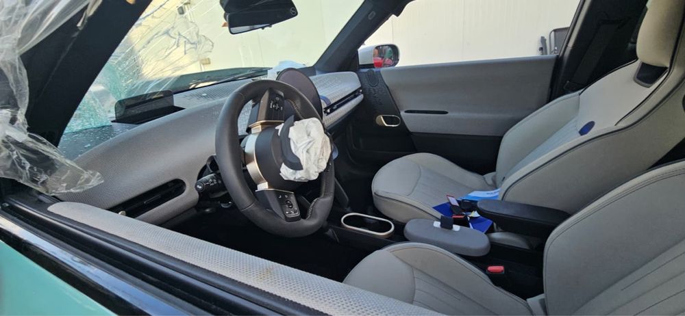 Mini Cooper E 2025 avariat