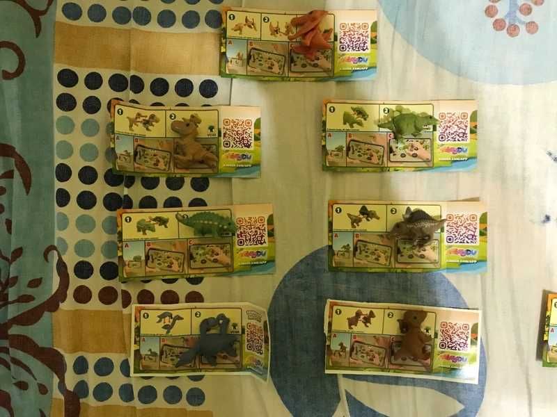 Colectie incompleta Kinder dinozauri