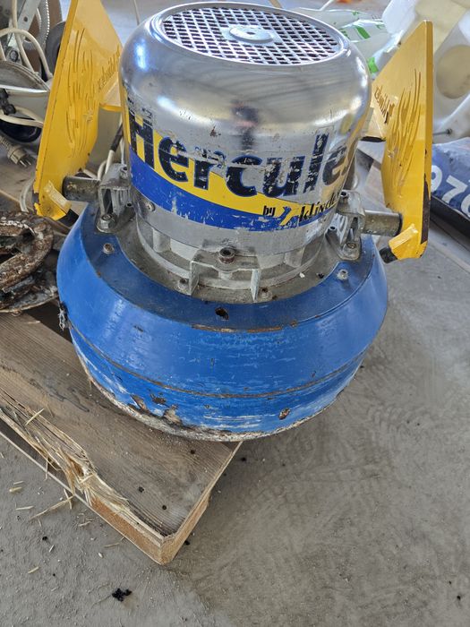 Машина за шлайфане на бетон и камък