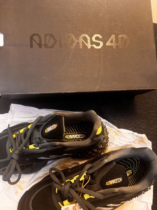 Кроссовки Адидас оригинал.