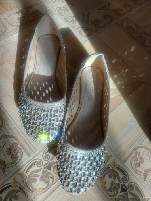 Балетки с камнями