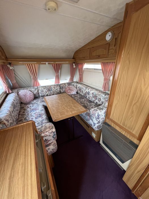 Английска каравана Bessacarr Cameo 360 SLE