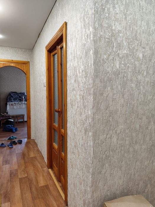 Поклейка обоев !