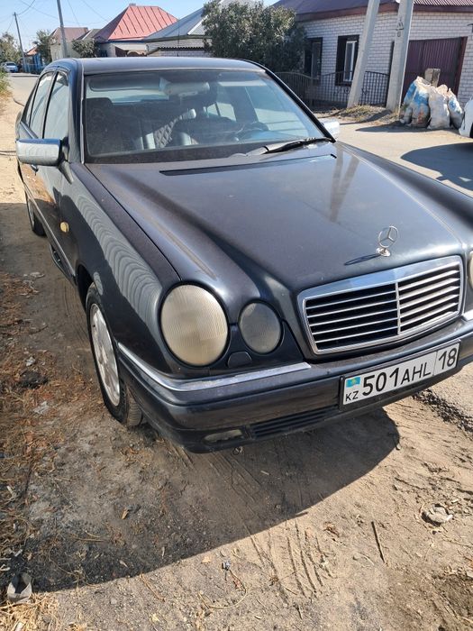 Продам мерседес Е280