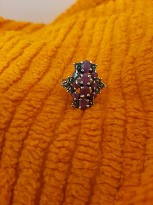 Inel argint cu rubine și marcasite