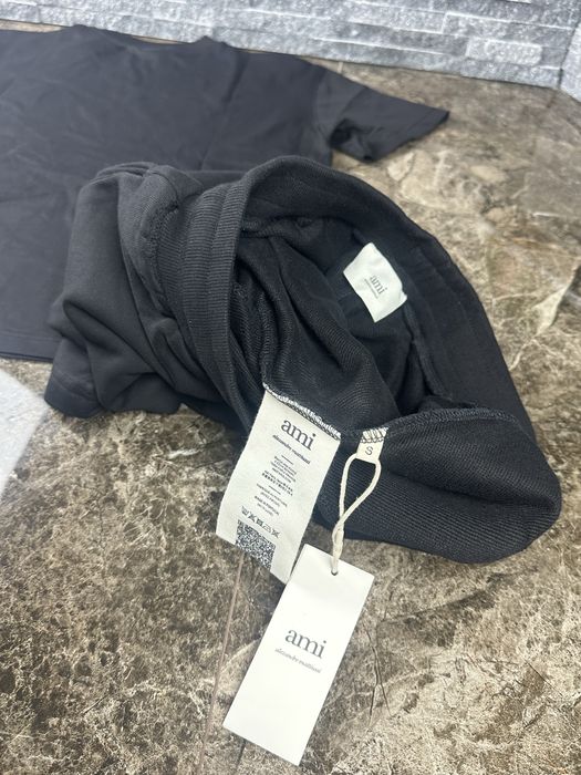 Compleu Ami Paris [tricou, pantaloni scurti]
