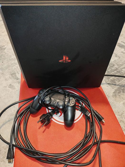 Play station 4 pro 1T