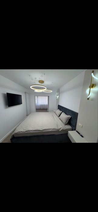 Apartament de închiriat, 3 camere,  ultra central, zona centrul vechi, complet renovat, totul nou!