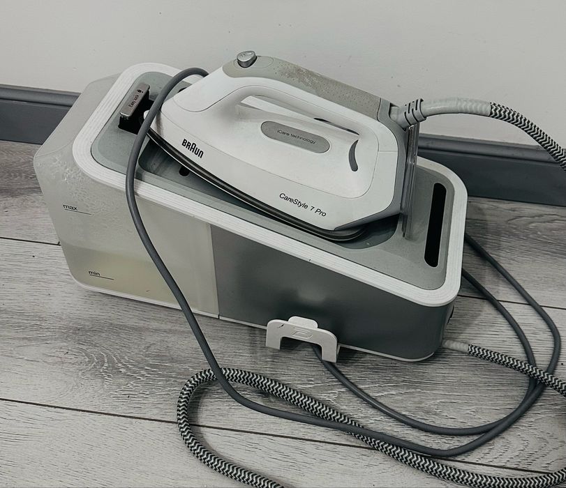 Braun CareStyle 7 Pro — парогенератор с утюгом