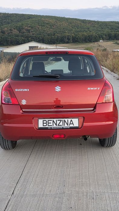 Suzuki Swift 1.3 benzină 177000km import Germania an 2009  navigație