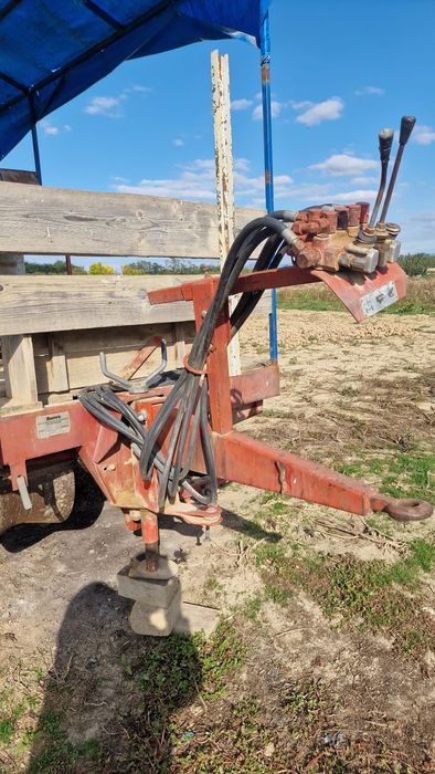 Vând mașină de scos cartofi