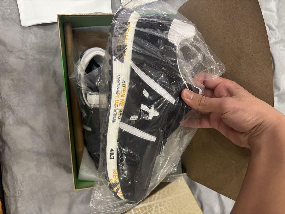 продаю премиаты кроссовки