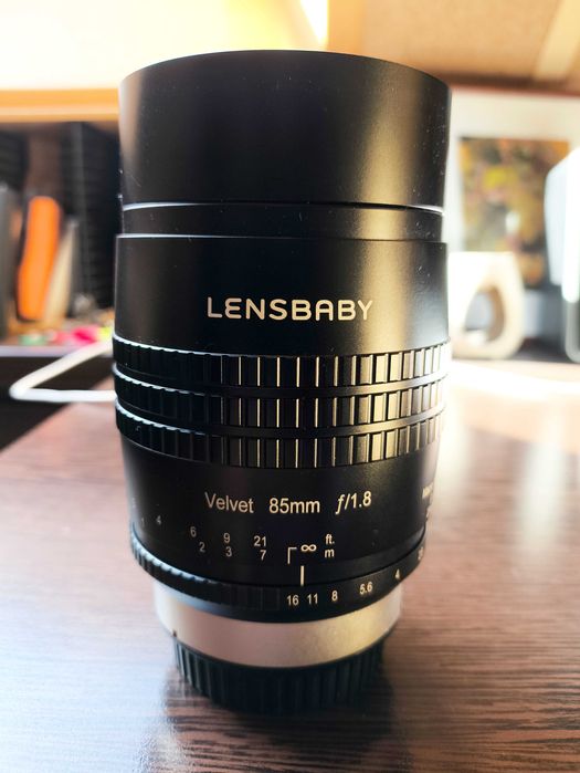 Lensbaby Velvet 85 f1.8 montura Canon RF