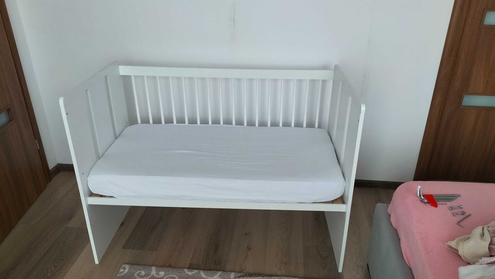 Pat din lemn pt bebelus + Saltea cocos 12 cm + Protectie impermeabila