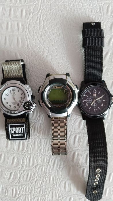 Продам часы ручные.