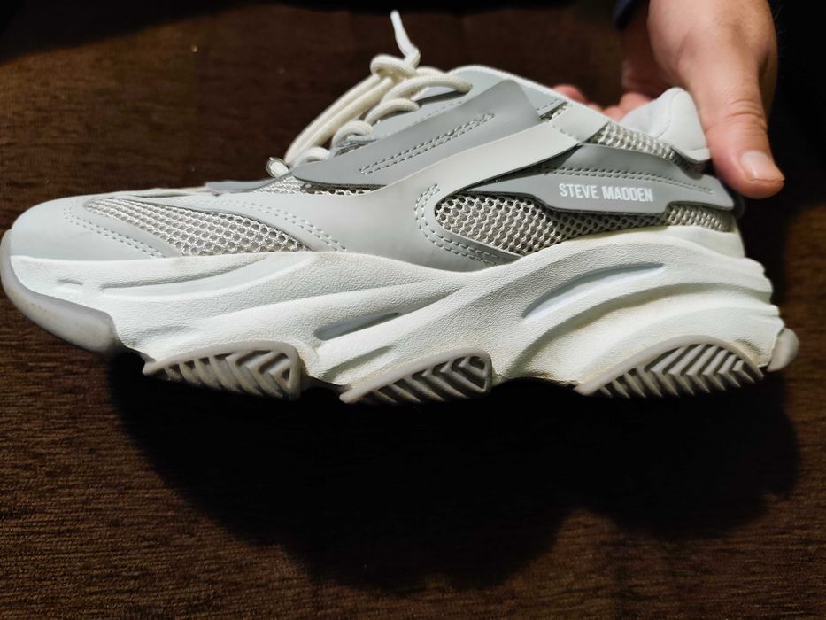 Спортни обувки Steve madden размер 45 носени малко
