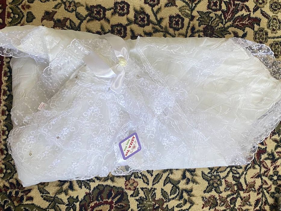 Продаю корзинку и конверт для выписки из роддома