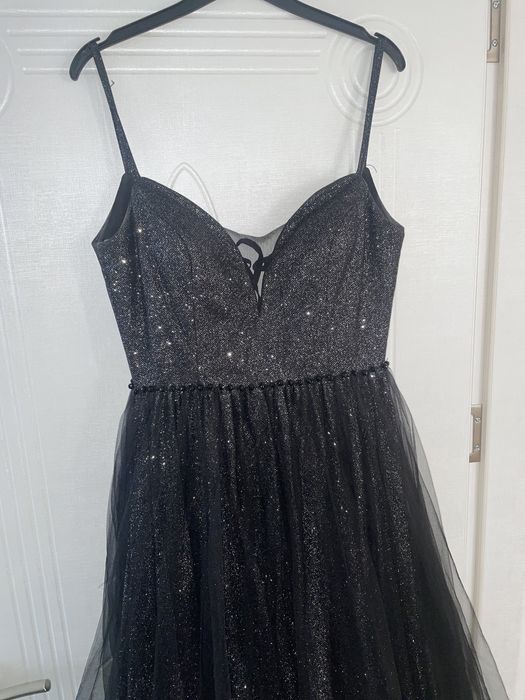 Официална или бална рокля