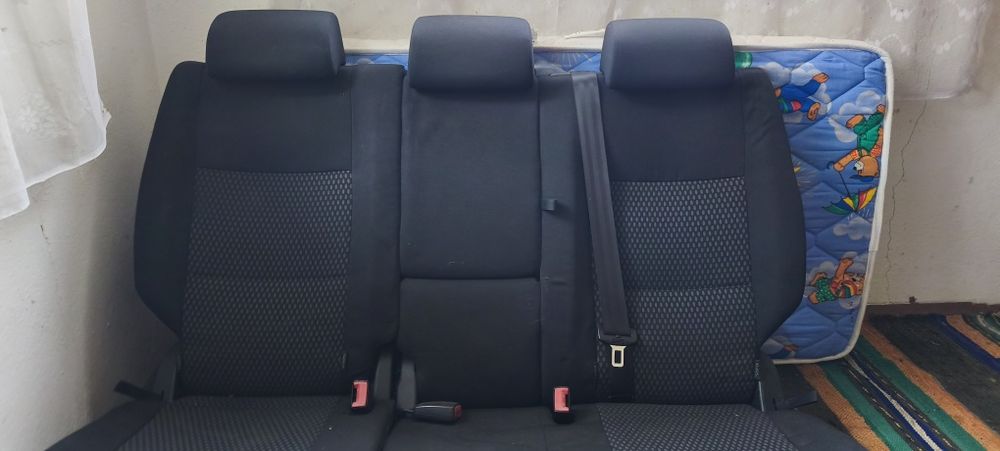 Комплект седалки с кори и подлакътник за Тигуан 2010г