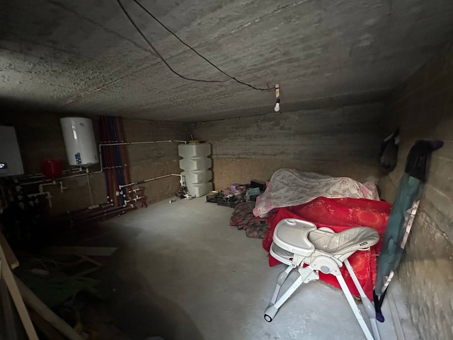 Srochna uchastka sotiladi 1,8sotix fayzli uy