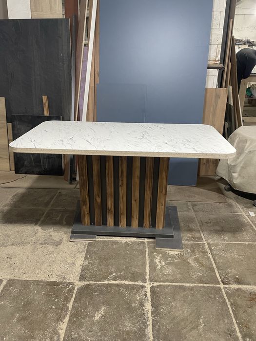 Стол кухонный новый