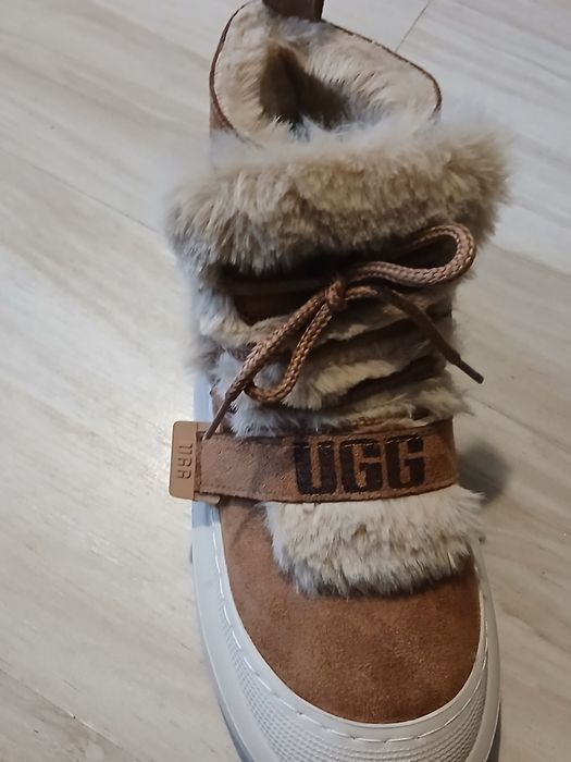 Обувки  (боти )UGG Намаление