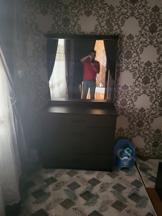 Mebel sotiladi xolati yangidek