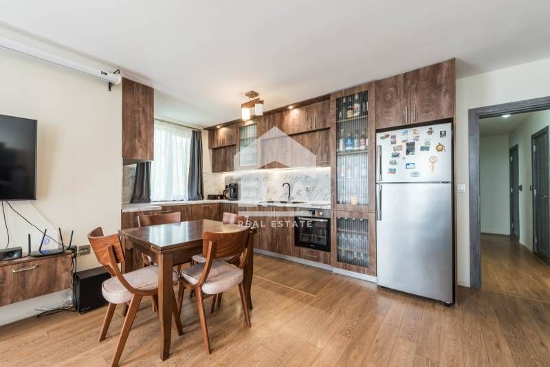 Продава се Тристаен апартамент в Варна, м-т Пчелина - 105 кв.м за 1991 €/кв.м - Снимка #4