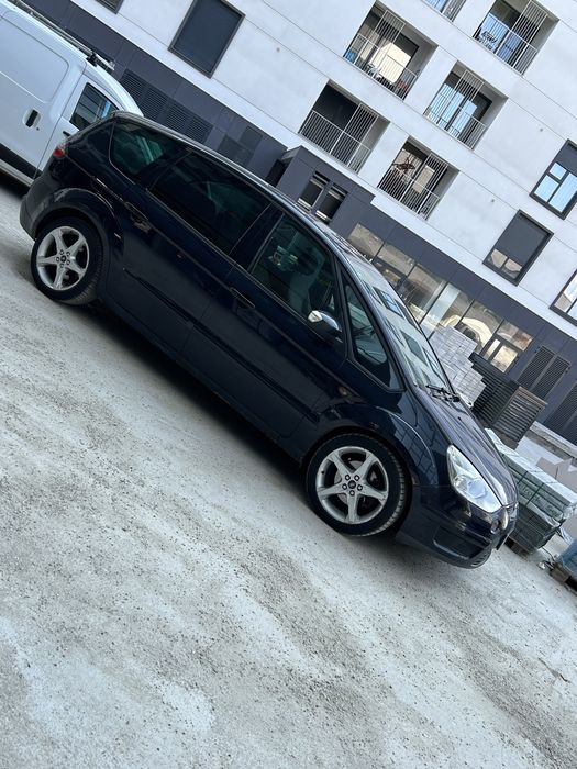 Vand .Ford S Max sau schimb cu audi a4