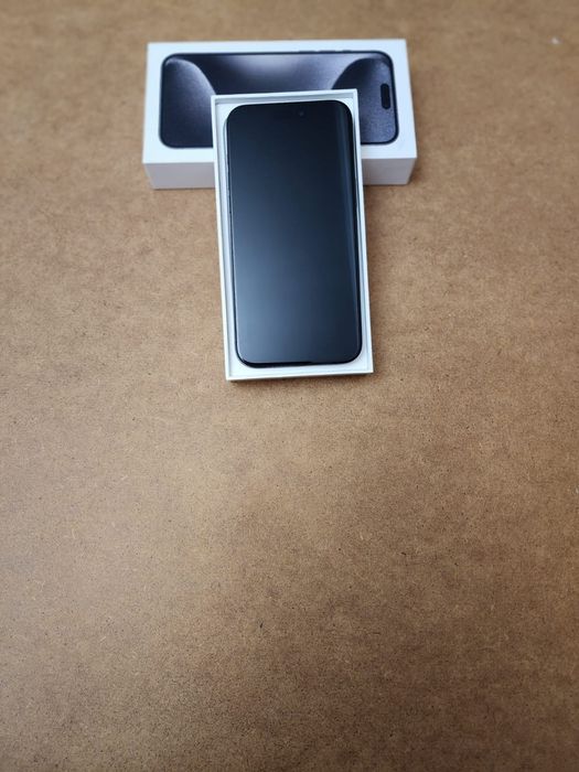 Продам 15 про макс