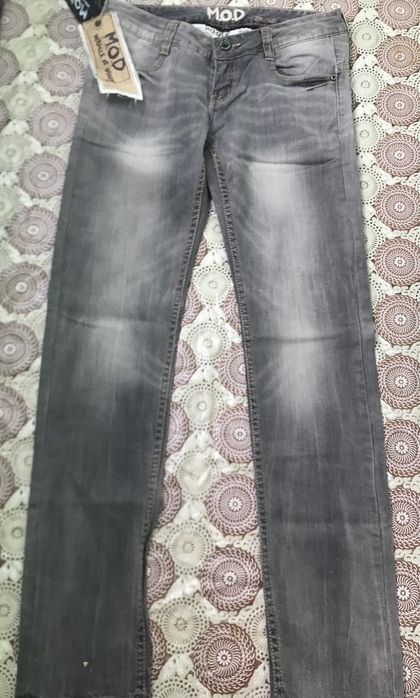 Продам новые джинсы