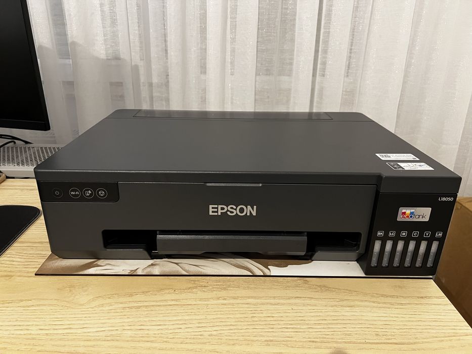 Imprimanta foto profesionala A3+ EPSON L8050 in garantie