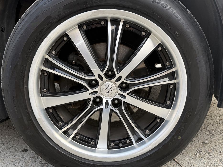 Летняя резина 235/55 R19 с дисками