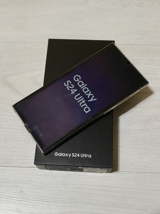 Samsung S24 Ultra 256 gb Ram 12 5G EAC