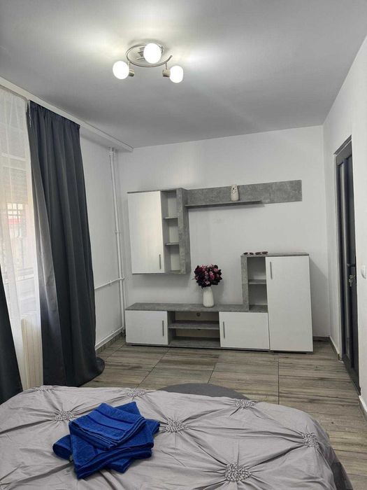Apartament de închiriat pentru sezonul estival