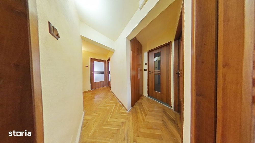 Apartament cu 4 camere de inchiriat cu parcare inclusa – Alfa, Arad